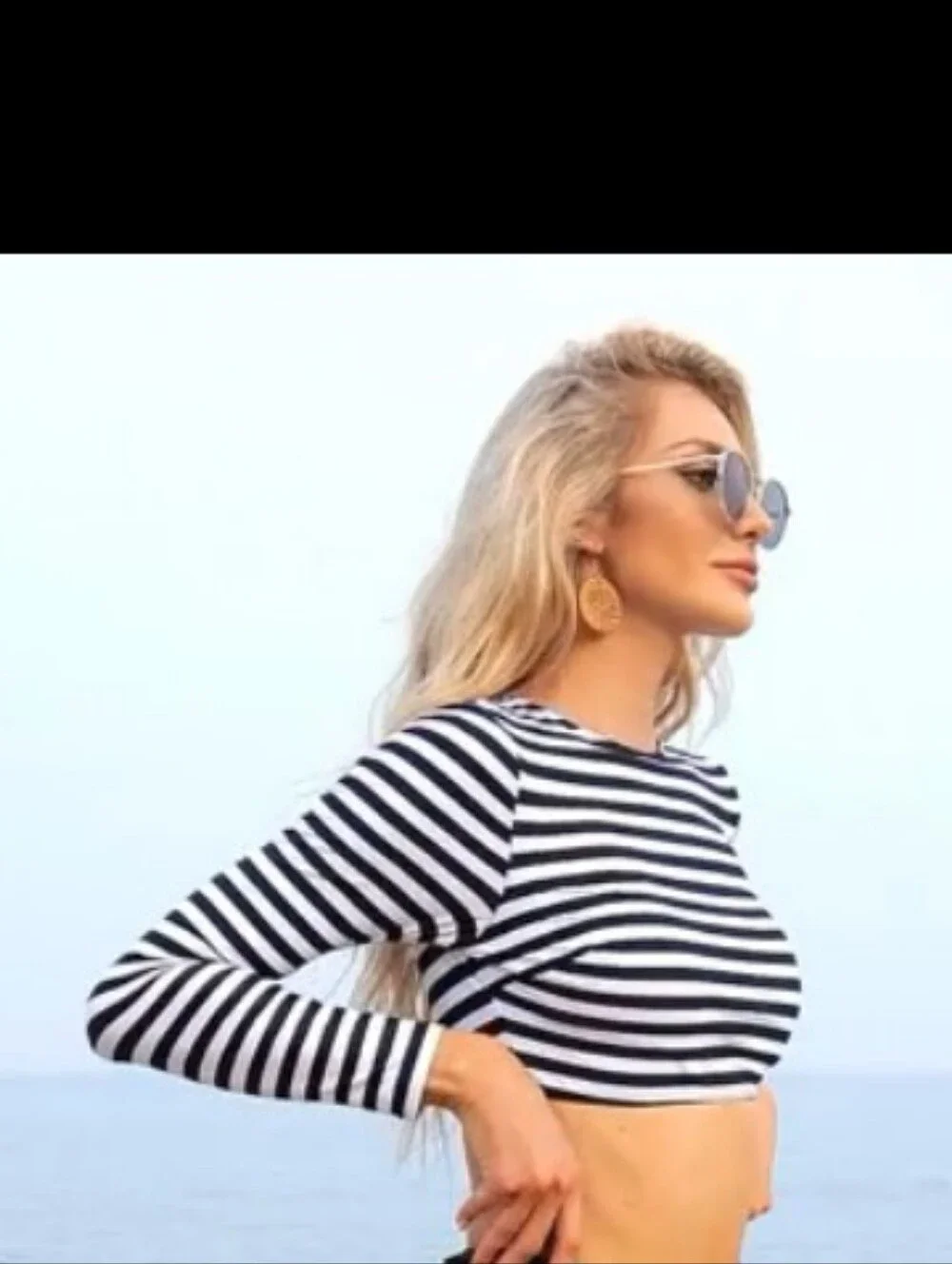 Black & White Striped Long-Sleeve Crop Top Swim Rash Guard COCOSHIP Size 8